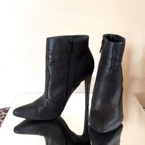 Michael Antonio black leather sz9 high heel Booty